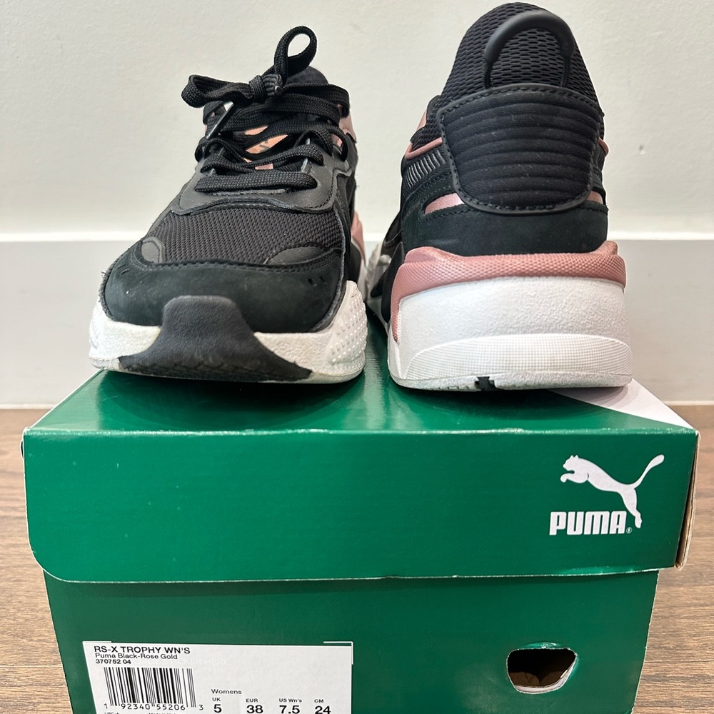 Puma Women’s fashion sneakers